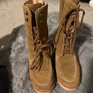 Oasis Society Maeve Stitched Suede Platform Boots in Latte